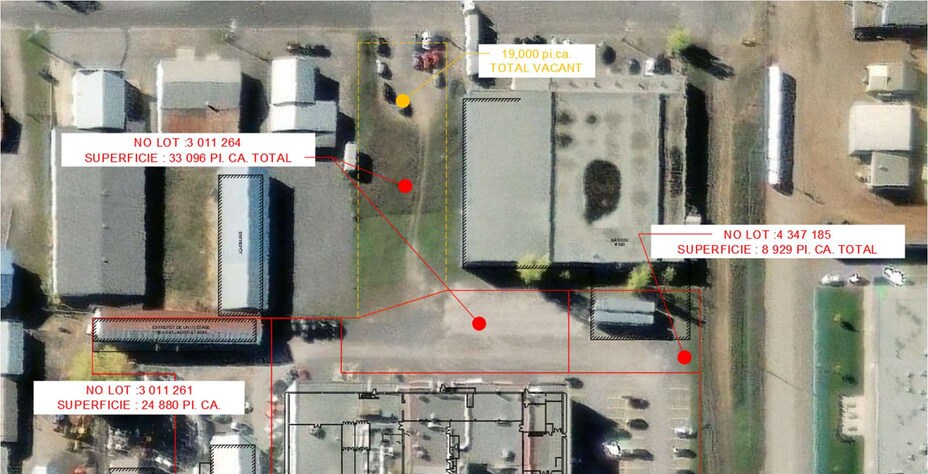 More Photos Of 521 Rue Des Érables, Trois-Rivières Manufacturing For Sale