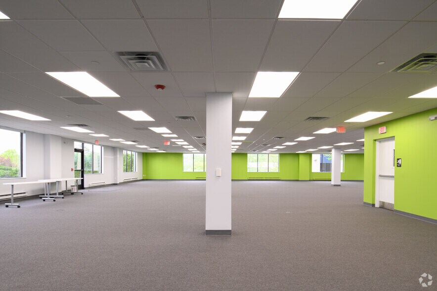 More Photos Of 1301 Virginia Dr, Fort Washington Office For Lease