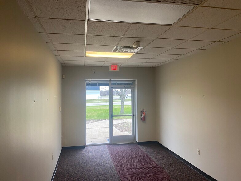 More Photos Of 3909 Research Park Dr, Ann Arbor Office For Lease
