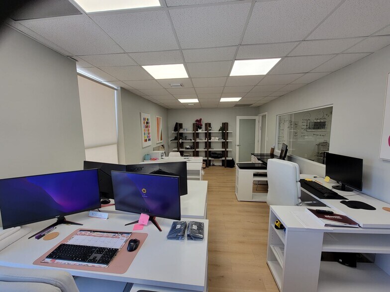 More Photos Of 1250 E Hallandale Beach Blvd, Hallandale Beach Office For Lease