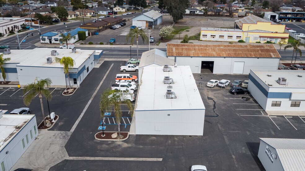 More Photos Of 415-419 E Cross Ave, Tulare Office For Lease