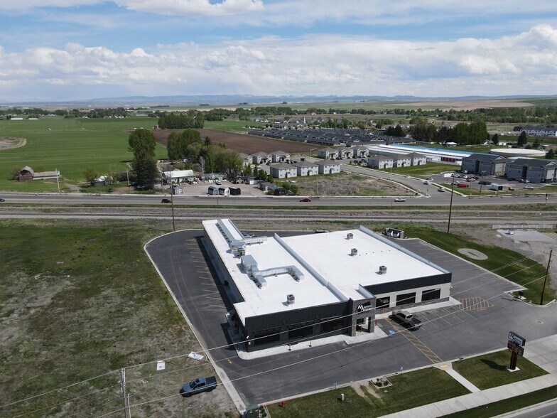 More Photos Of 870 N 2nd E, Rexburg General Retail For Lease