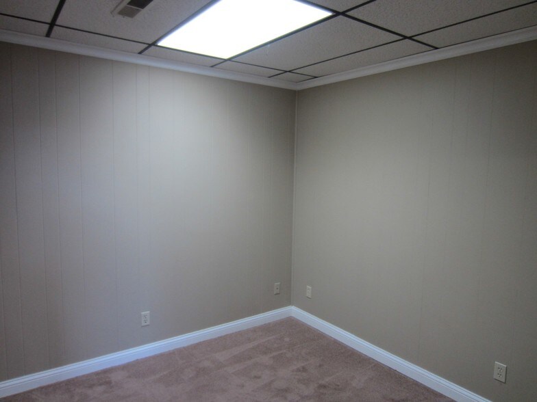 More Photos Of 5335-5337 S Campbell Ave, Springfield Office For Lease