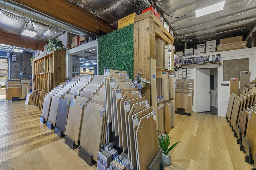 More Photos Of 112 W Linda Mesa Ave, Danville Freestanding For Sale