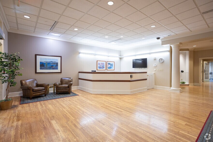 More Photos Of 6938 Elm Valley Dr, Kalamazoo Office For Lease