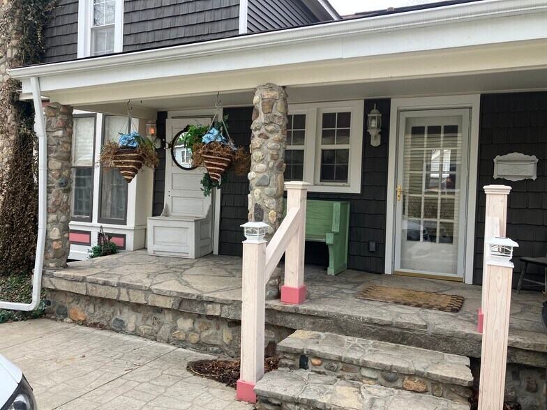 More Photos Of 720 Saint Clair St, Lapeer Apartments For Sale
