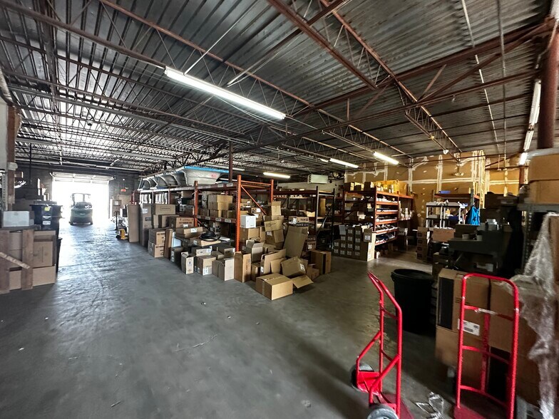 More Photos Of 5105 Commercial Dr, North Richland Hills Warehouse For Sale