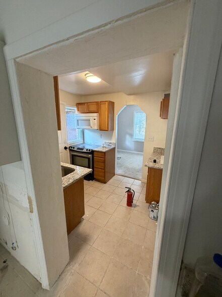 More Photos Of 2401 Huntington Ave, Alexandria Office For Sale