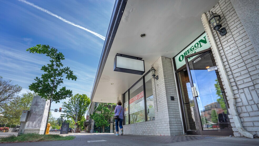 More Photos Of 494 State St, Salem Office For Sale