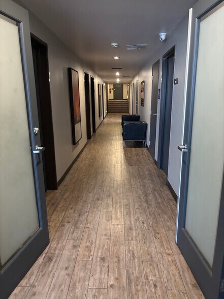 More Photos Of 10960 Ventura Blvd, Studio City Office For Lease