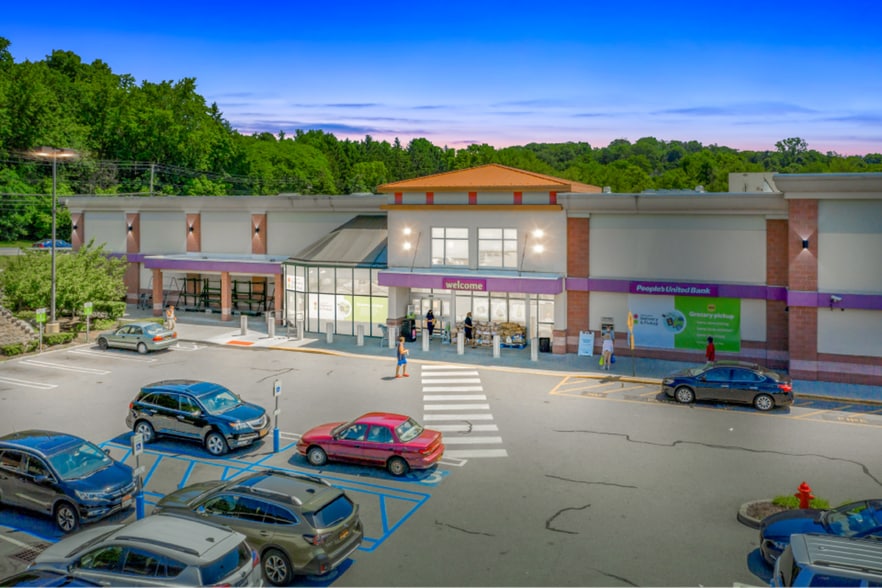 More Photos Of 1831-1885 Main St, Peekskill Unknown For Lease