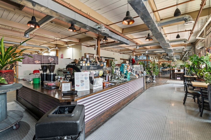 More Photos Of 500 Bridge St, Weissport Restaurant For Sale