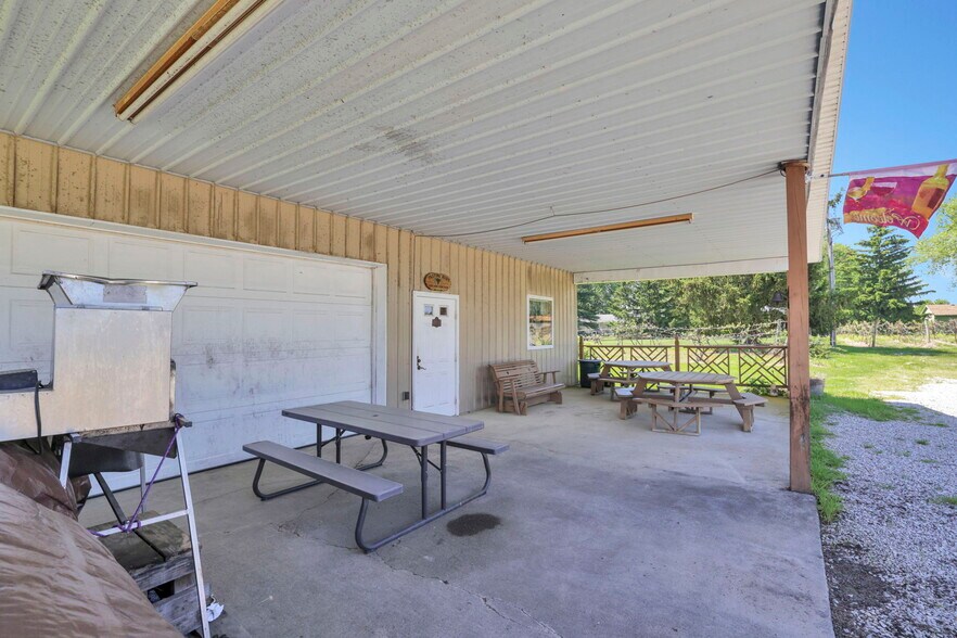 More Photos Of 1900 Winchester Southern Rd, Canal Winchester Winery Vineyard For Sale