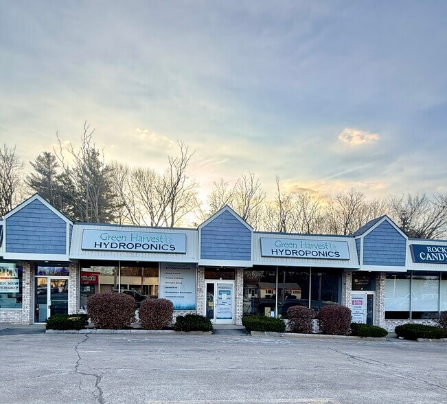 More Photos Of 18 Plaistow Rd, Plaistow Freestanding For Lease