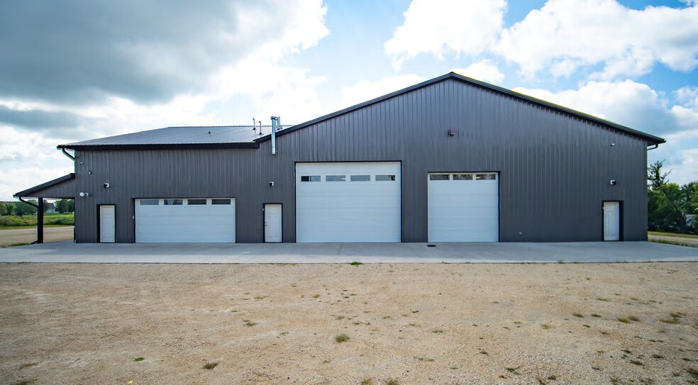 More Photos Of 514 E 9th St, Zumbrota Industrial For Sale