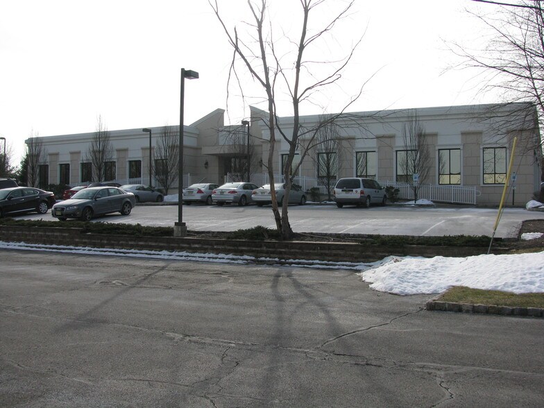 More Photos Of 16 Microlab Rd, Livingston Loft Creative Space For Sale