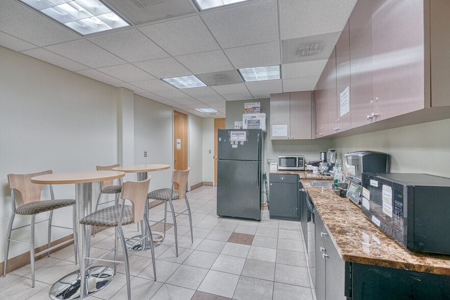 More Photos Of 438 N Frederick Ave, Gaithersburg Medical For Sale