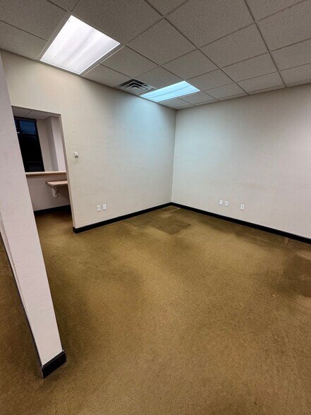 More Photos Of 525 N Peters Ave, Fond Du Lac Unknown For Lease