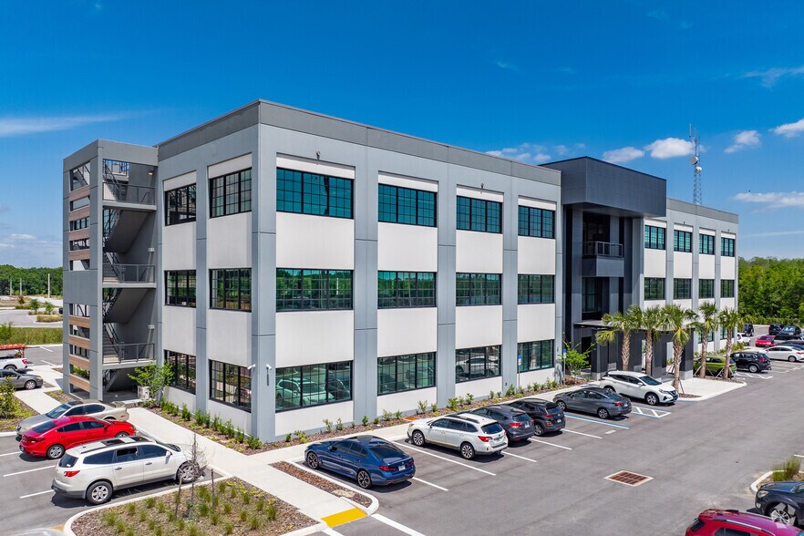 More Photos Of 17907 Aprile Dr, Land O' Lakes Office For Lease