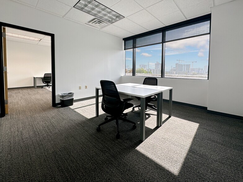 More Photos Of 1 Music Cir N, Nashville Coworking Space