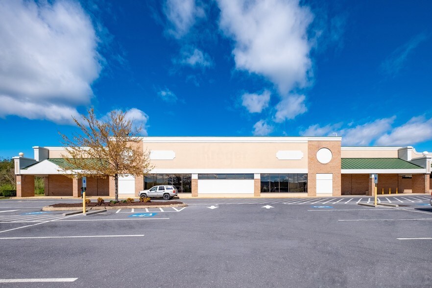 More Photos Of 109 Lew Dewitt Blvd, Waynesboro Storefront For Lease