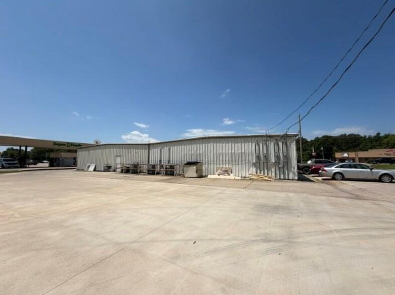 More Photos Of 1009 N Hervey St, Hope General Retail For Sale