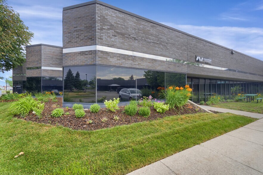 More Photos Of 1355 Mendota Heights Rd, Mendota Heights Office For Lease