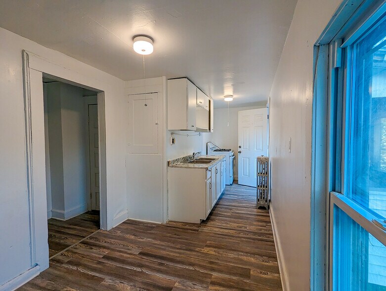 More Photos Of 105 Madison Ave, Endicott Apartments For Sale