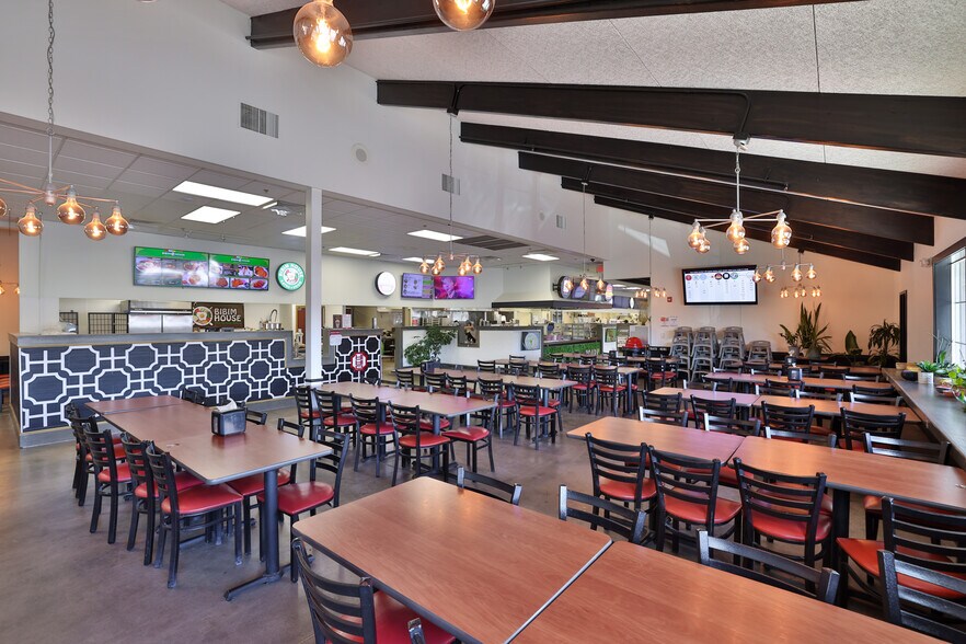 More Photos Of 15775 E Arapahoe Rd, Centennial Restaurant For Sale