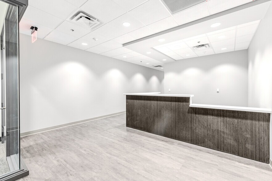 More Photos Of 9977 N 90th St, Scottsdale Medical For Lease