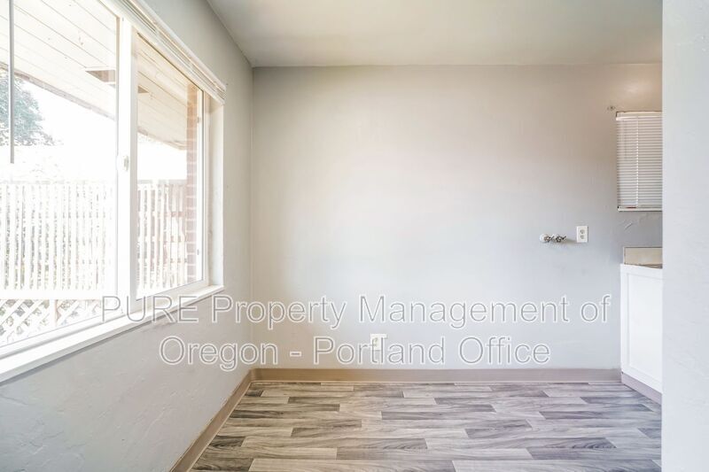 More Photos Of 1049 SE Walnut St, Hillsboro Apartments For Sale