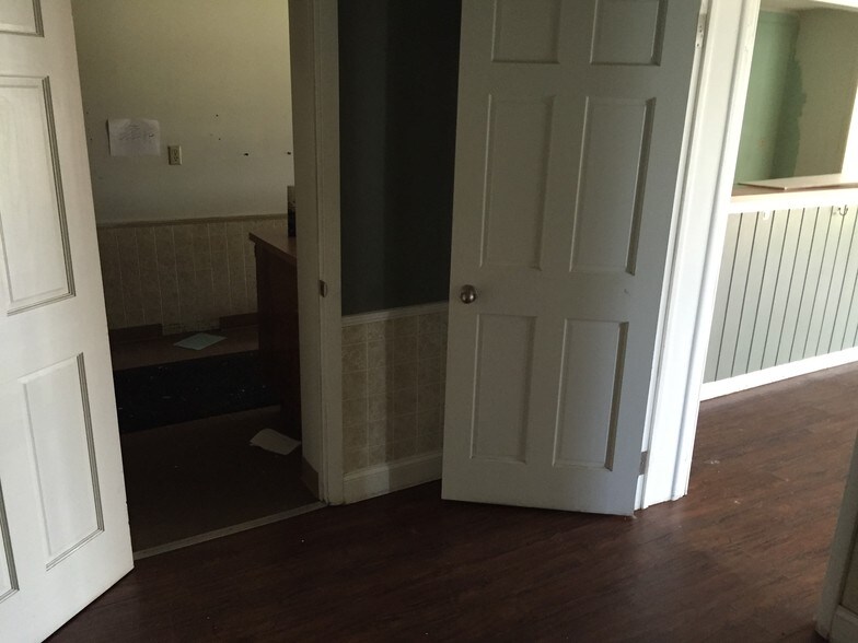 More Photos Of 3201 Crill Ave, Palatka Convenience Store For Sale