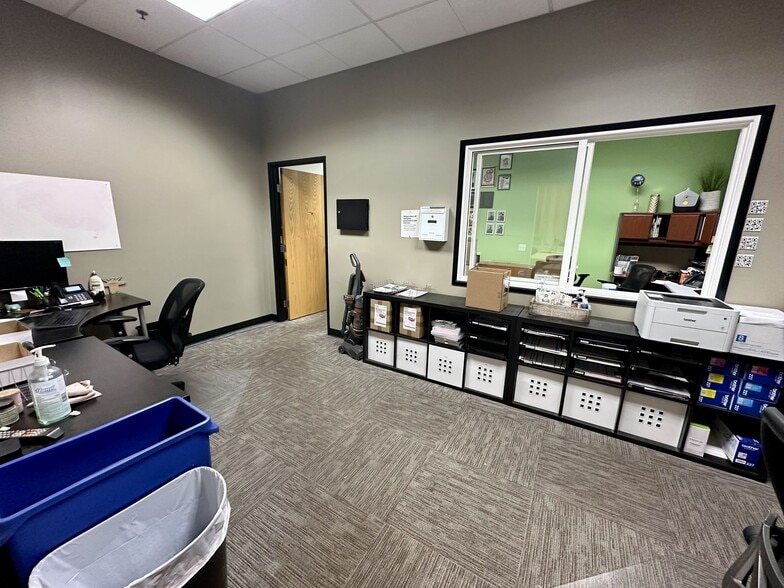 More Photos Of 1025 N Shepard St, Anaheim Warehouse For Sale