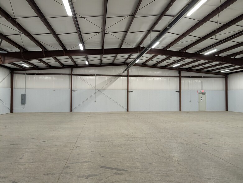 More Photos Of 4089 Pepperell Way, Dublin Manufacturing For Lease