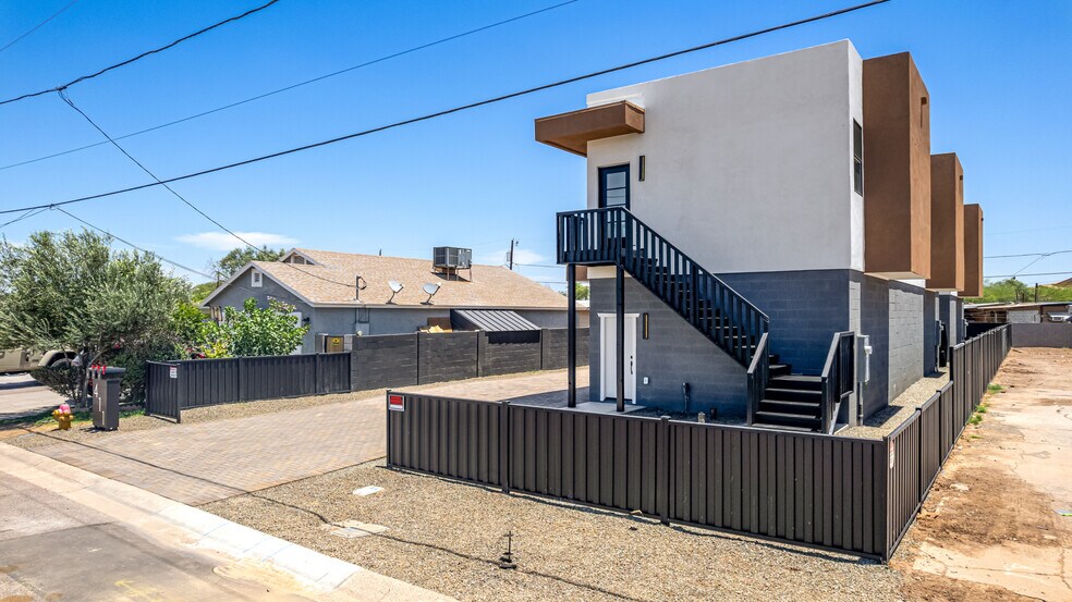 More Photos Of 411 32nd Pl, Phoenix Apartments For Sale