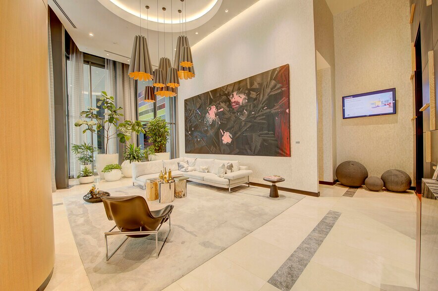 More Photos Of 25 SW 9th St, Miami Office Residential For Lease