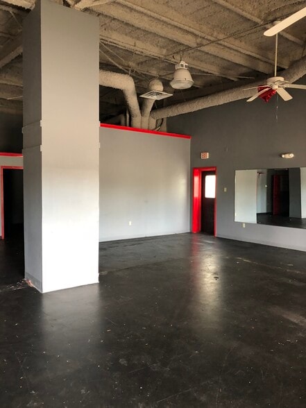 More Photos Of 13847 Coursey Blvd, Baton Rouge Freestanding For Lease