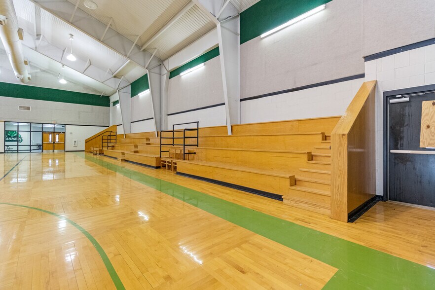 More Photos Of 214 N School St, Winfield Light Distribution For Sale