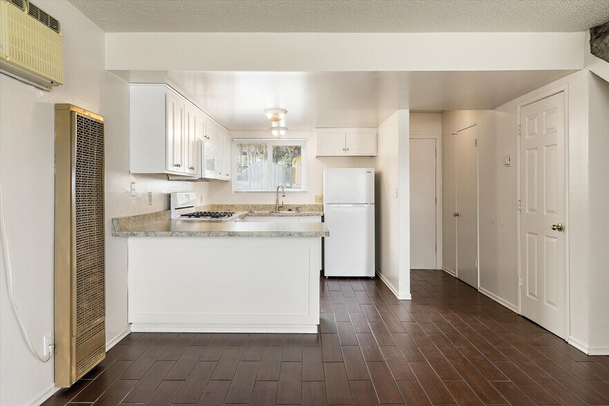 More Photos Of 2219 Oak St, Paso Robles Multifamily For Sale