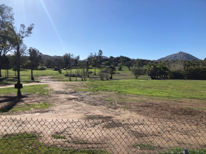 More Photos Of 18737 Highland Valley Rd, Ramona Land For Lease