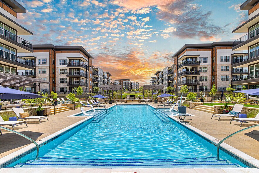 More Photos Of 930 W Mallard Creek Church Rd, Charlotte Apartments For Lease