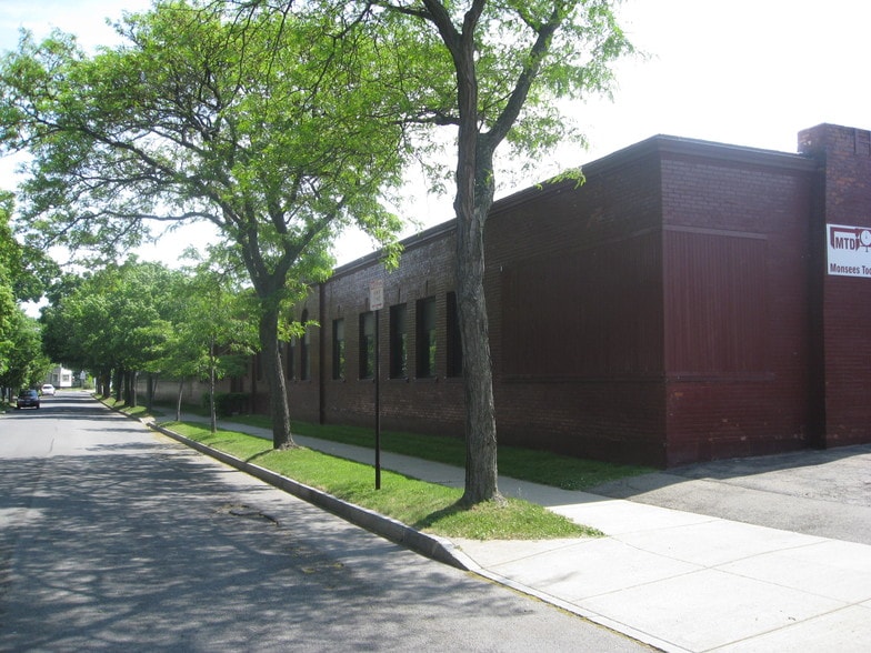 Primary Photo Of 850 St Paul St, Rochester Warehouse For Lease