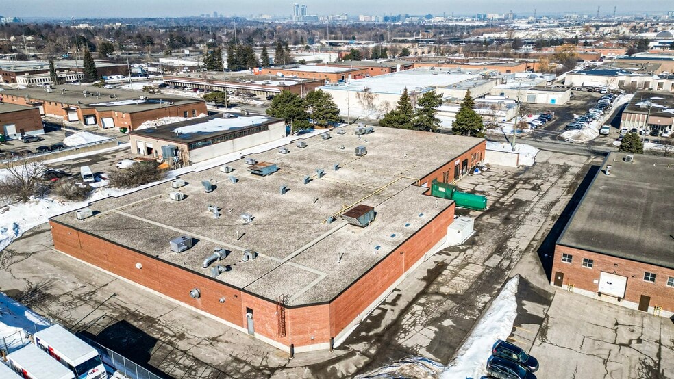 More Photos Of 75 Denison St, Markham Service For Lease