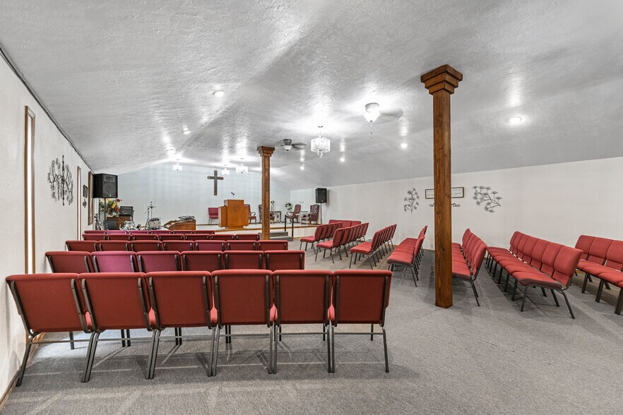 More Photos Of 7512 Lockwood Dr, Houston Specialty For Sale