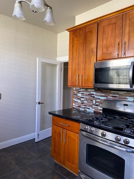 More Photos Of 1630-32-34 Hyde St, San Francisco Apartments For Sale