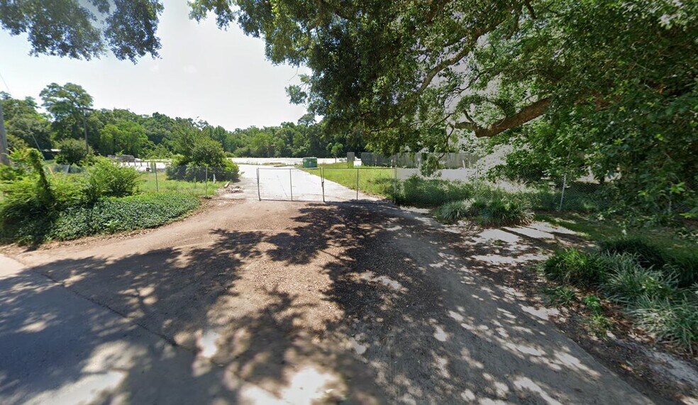 More Photos Of 5048 N Palafox St, Pensacola Land For Lease