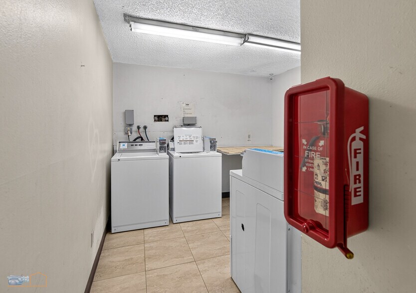 More Photos Of 1937 Warren Ave, Longmont Apartments For Sale