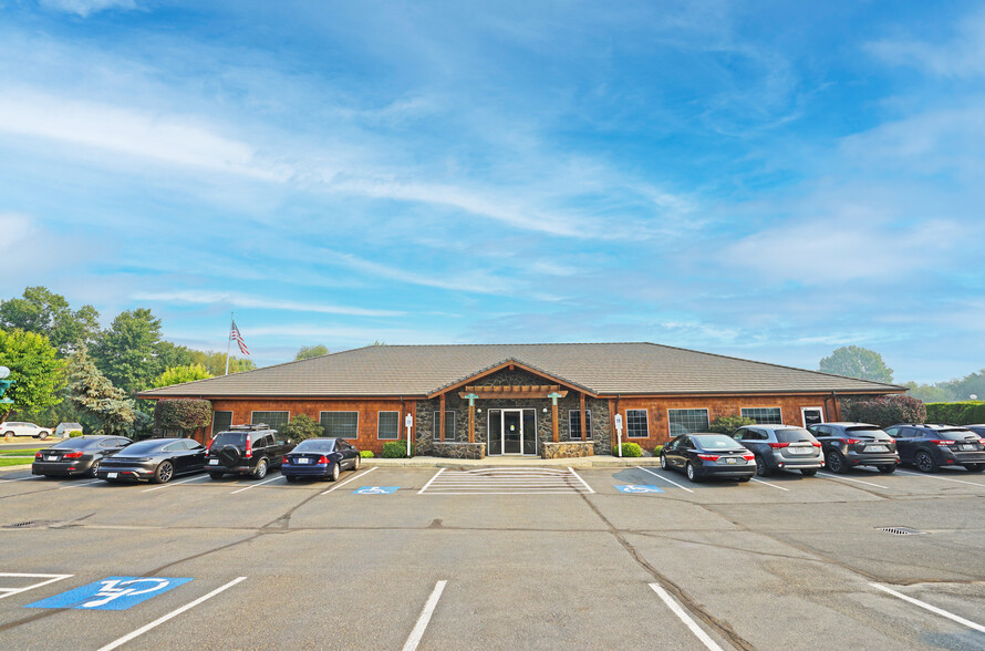 Primary Photo Of 1701 Creekside Loop, Yakima Office For Lease