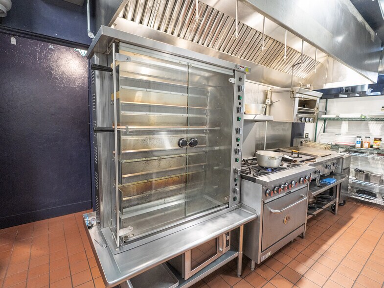 More Photos Of 8501 El Camino Real, Atascadero Restaurant For Sale