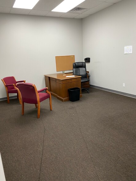 More Photos Of 2120 E Market St, Logansport Storefront Retail Office For Lease